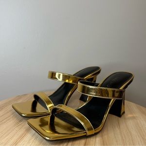 Gold Nine West Strap Open Square toe Sandal